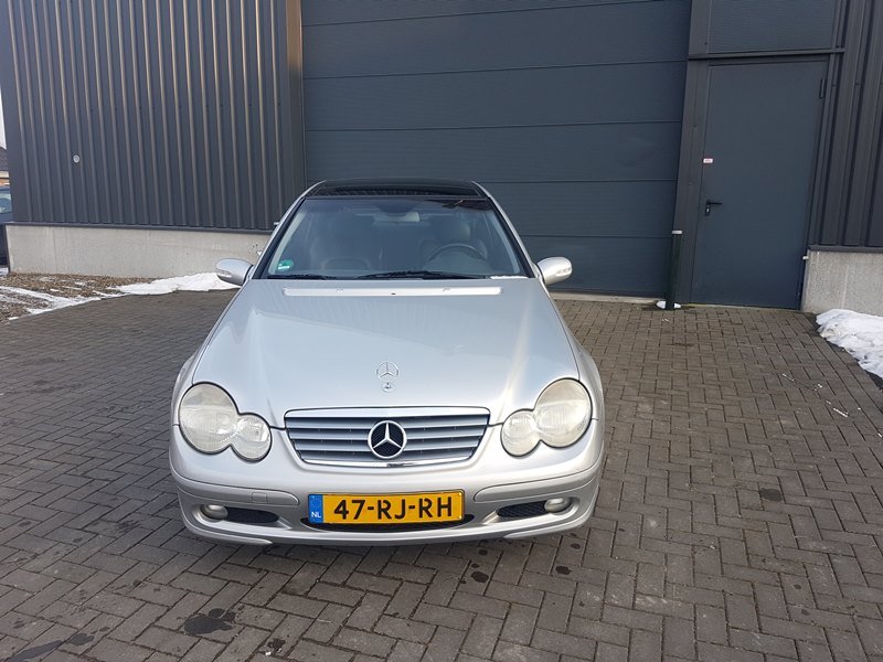 Mercedes C200