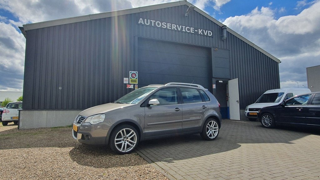 Volkswagen Cross Polo